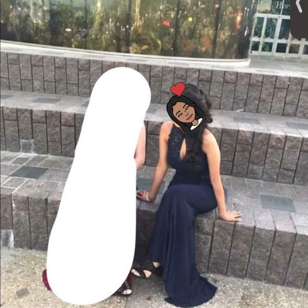 Prom dress - Picture 2 of 2